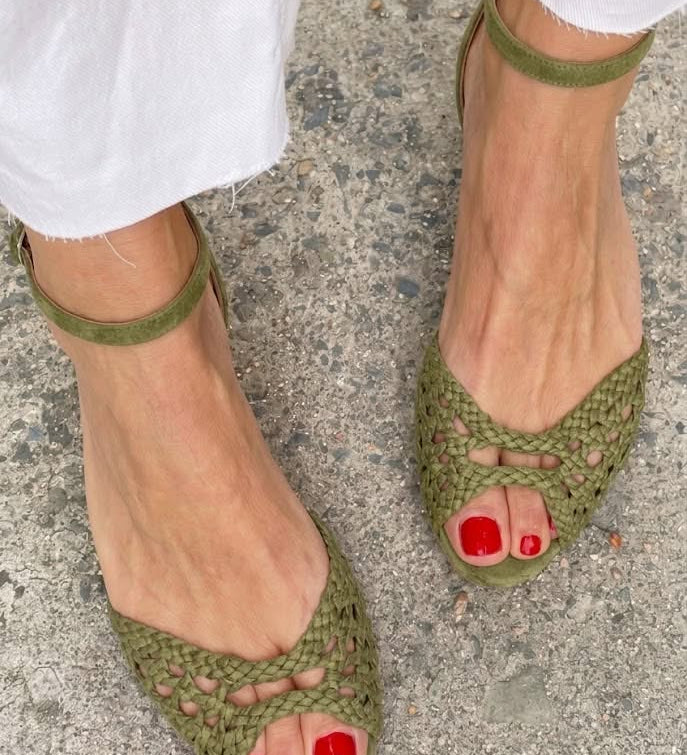 Isadora | Golden Braided Sandals