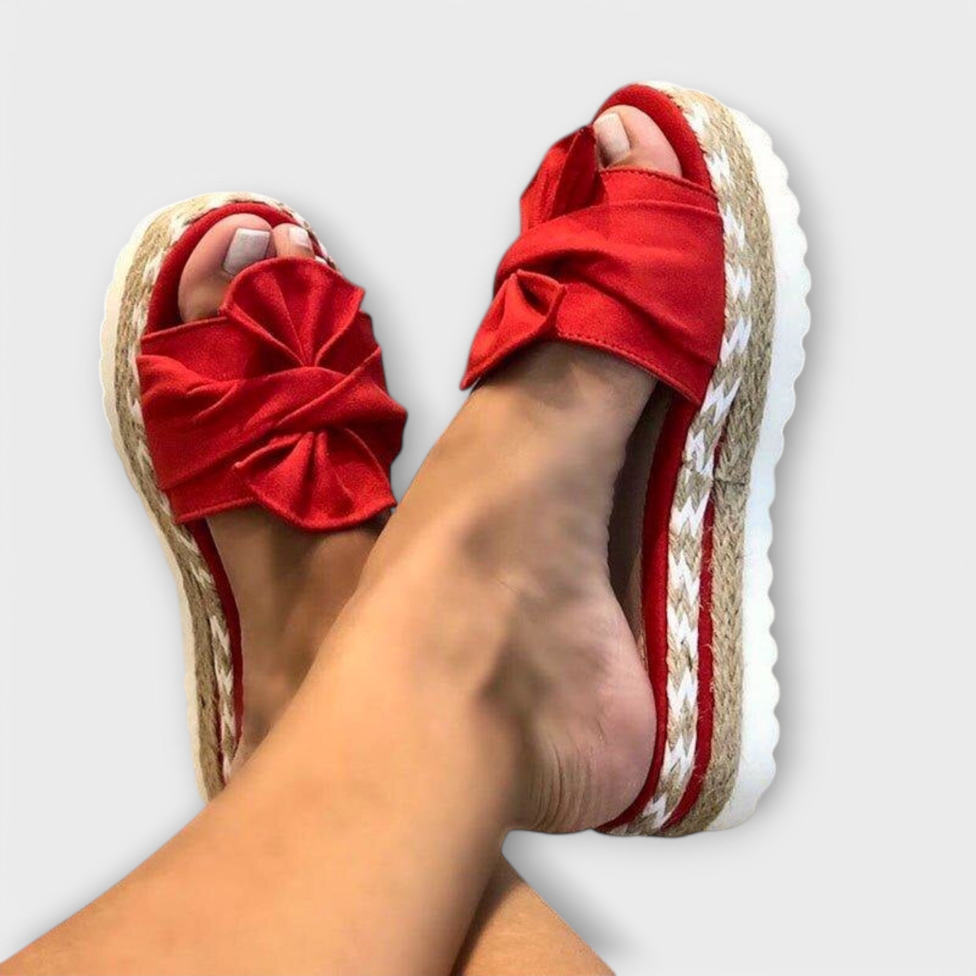 Gerlinde - Golden Plateau Sandals with Bow