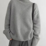Gabriela | Cashmere Roll Neck
