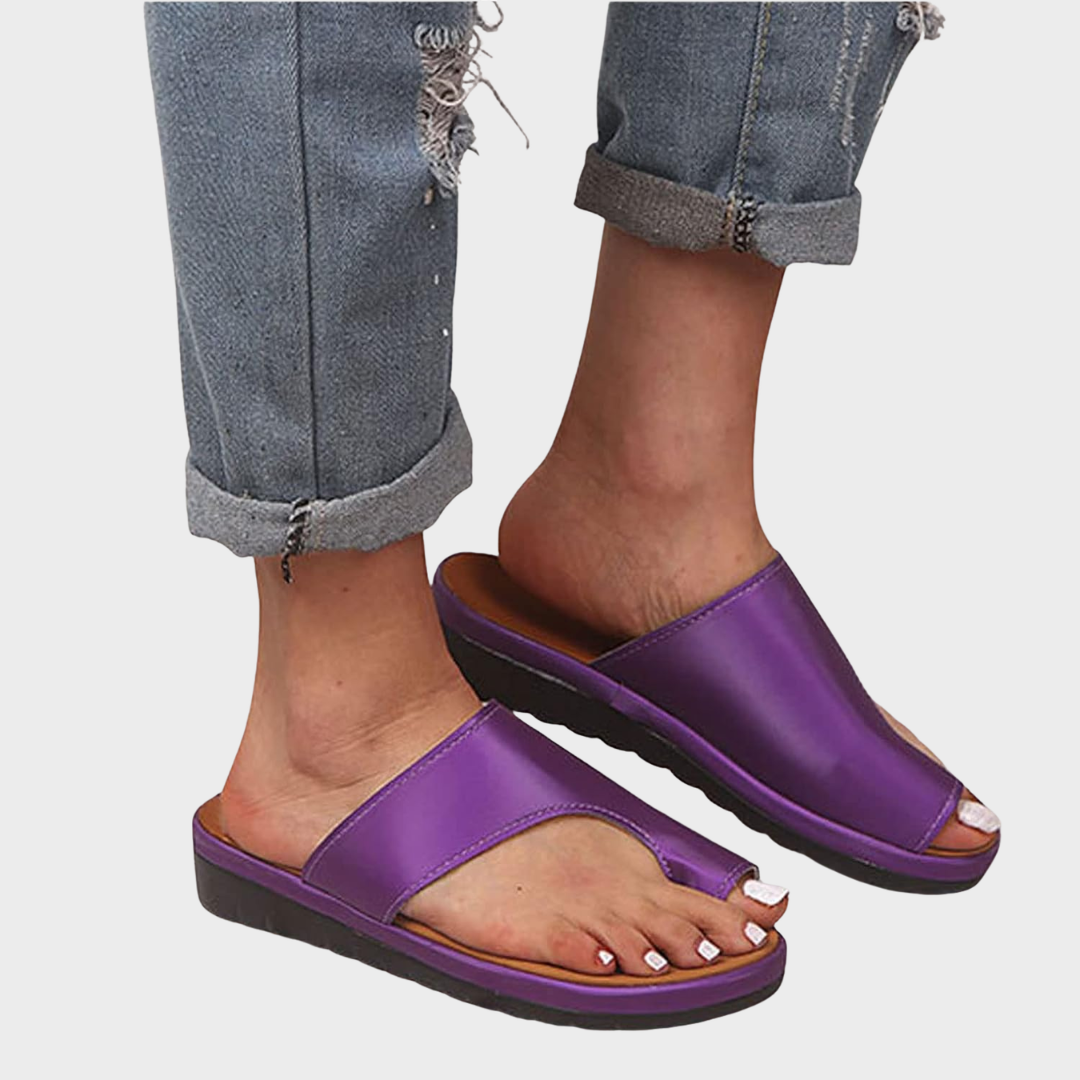 Margrit – Comfortable Toe Ring Sandals